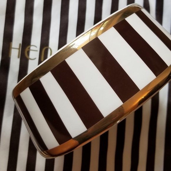 ❗Henri Bendel Signature Brown and White Stripe Dog Bowl Discontinued❗